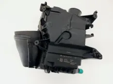 корпус воздушного фильтра Mercedes A200