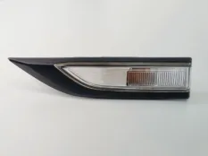 Повторитель в крыле Volkswagen Transporter
