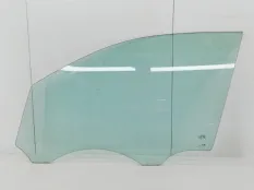 Стекло двери Volkswagen Touareg 2