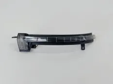 Поворотник в зеркало Volkswagen Touareg 2