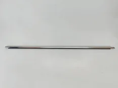 молдинг стекла Volkswagen Touareg 2