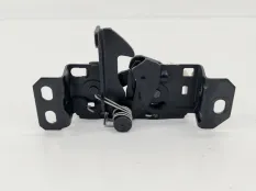 замок капота Mercedes A180