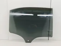 Стекло двери Mercedes A180