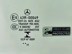 Стекло двери Mercedes A180