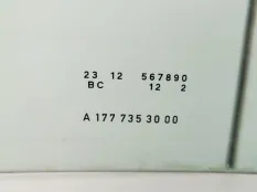 Стекло двери Mercedes A200