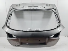 крышка багажника Mercedes A200