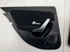 Комплект дверных карт Mercedes A180