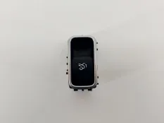 Кнопка открывания багажника Mercedes A180