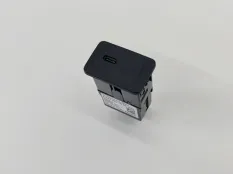 Разъем USB Mercedes A180