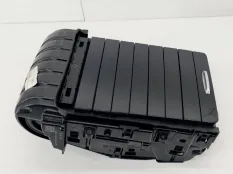 Бардачок центральный Mercedes A180
