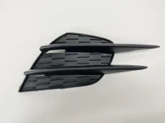 Решетка бампера Mercedes A200