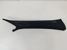 Обшивка стойки Mercedes A200