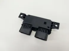 Блок управления топливным насосом Mercedes A180