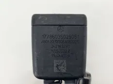 Замок ремня безопасности Mercedes A180