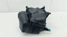 корпус воздушного фильтра Mercedes A200