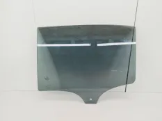 Стекло двери Mercedes A180