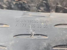 Решетка бампера Mercedes A180