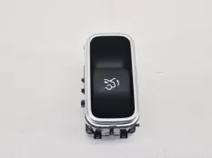 Кнопка открывания багажника Mercedes CLA