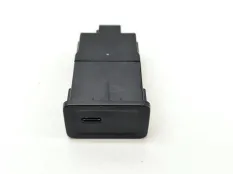 Разъем USB Mercedes CLA