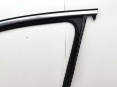 Молдинг двери Mercedes A180
