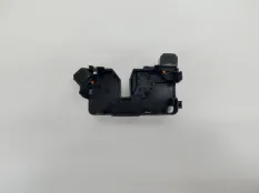 Концевик капота Mercedes A200