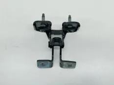 Петля багажника Mercedes A180