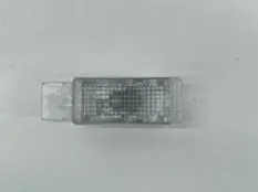 Плафон освещения салона Volkswagen Touareg 2