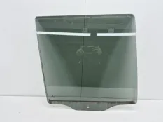 Стекло двери Volkswagen Amarok