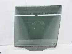 Стекло двери Volkswagen Amarok