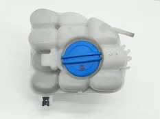 бачок расширительный Volkswagen Touareg 2