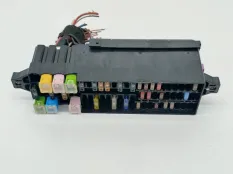 блок предохранителей Volkswagen Transporter