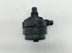 Дополнительный насос системы охлаждения Mercedes CLA