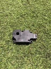 Моторчик заслонки печки Audi A6