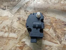 Моторчик заслонки печки Volkswagen Touareg