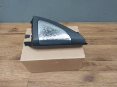 Накладка динамика BMW X7 51169475310 G07, правая