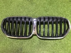 Решетка радиатора BMW X1 51138493450 F48