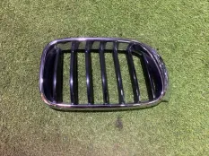 Решетка радиатора BMW X3 51117338572 F25, передняя правая