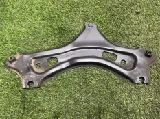 Кронштейн опора кпп Audi A7