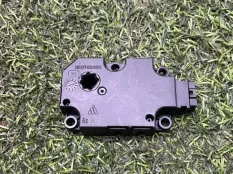 Моторчик заслонки печки Audi A8