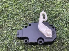 Моторчик заслонки печки Audi A8