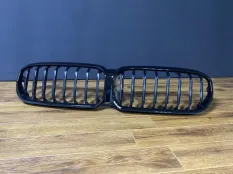 Передняя декоративная решетка BMW 5-Series 51129852168 G30