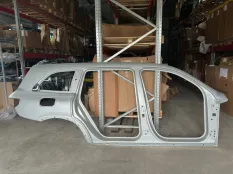 Боковина кузова Mercedes-benz GLS A1676304005 X167, правая