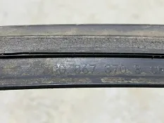 уплотнитель двери Jetta VS5