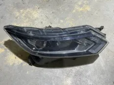фара Nissan Qashqai