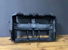 Воздуховод радиатора BMW X1 51748068903 F48