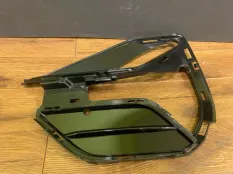 Решетка в бампер BMW X1 51118497247 F48, передняя левая