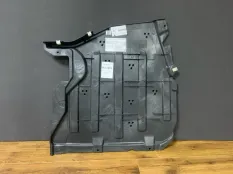 Облицовка днища бака BMW M3 51758074610 G80, правая