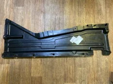 Защита днища кузова BMW X5 51757158404 E70, правая