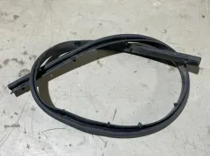 уплотнитель капота Omoda C5