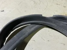 уплотнитель капота BMW 3